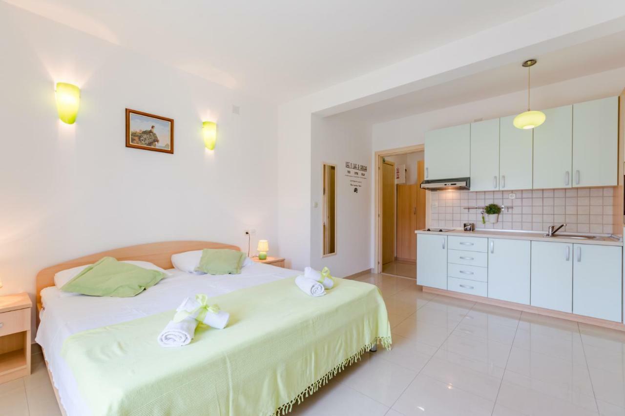 House Barbara Apartment Supetar